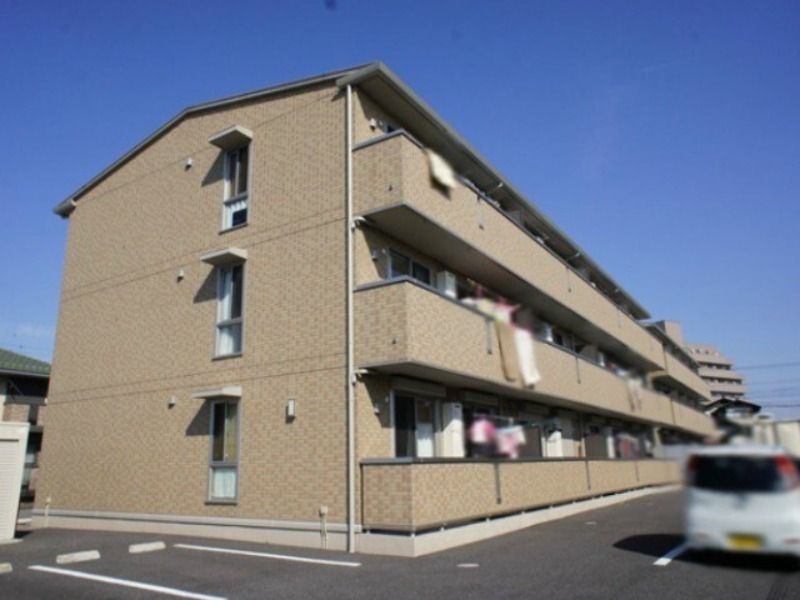 �Ȗ،��F�s�{�s�����{���̃A�p�[�g�̌����O��