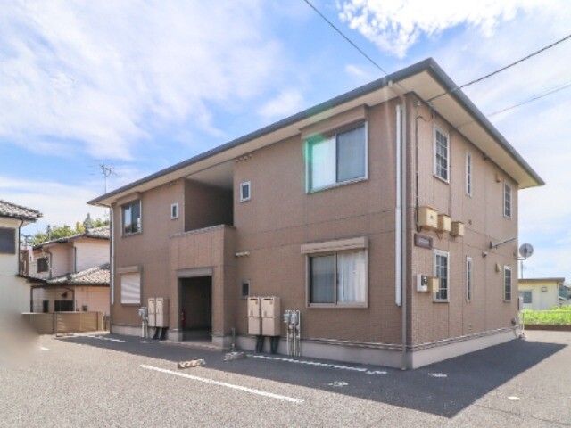�Ȗ،����R�s�厚�ԁX�c�̃A�p�[�g�̌����O��
